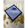 Image 4 : 2 Special Edition Velvert Wine Bag and 2 Set of White Clothes.