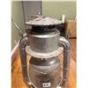 Image 2 : Barn Lantern & globe - Beacon