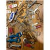 Image 4 : Large lot of bottle openers - Coca-Cola, Labatts, O'Keefe, Molson, etc.