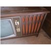 Image 6 : vintage tv with built in speakers 5ftx23"