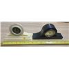 Image 1 : 2 mini mantel clocks - 1 ivory?