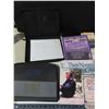 Image 2 : Lot of books and files