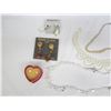 Image 2 : Vintage Jewelry Lot