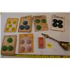 Image 1 : vintage buttons etc