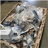 Image 3 : LARGE LOT OF ASSORTED AMAZON ITEMS