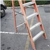 Image 3 : 6' FIBERGLASS A-FRAME LADDER