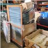 Image 2 : PALLET OF ASSORTED UNCLAIMED ITEMS