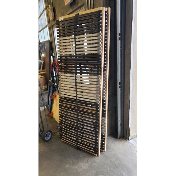 ADJUSTABLE QUEEN SIZE SLATS