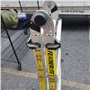 Image 2 : FOLDING ALUMINUM FEATHERLITE LADDER