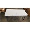 Image 2 : 4' FOLDING TABLE