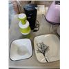 Image 2 : BOX OF KITCHEN ITEMS 2 TOASTERS INCLUDING HELLO KITTY, CORELLE BOWL, PLATE, CAN OPENER AND FIXED CHO