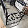 Image 3 : METAL FRAME DAY BED SINGLE SIZE