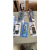 Image 2 : PHILIPS CONTOUR HD SERIES ANTENNA WITH 5 UNIVERSAL REMOTES