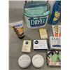 Image 2 : BOX OF SOAP, SHAMPOO AND DRY CLEANING KIT