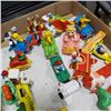 Image 2 : TRAY OF ASSORTED VINTAGE PEZ AND KIDS TOYS