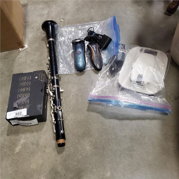 ANDROID SMART STREAMING BOX WITH 2 CORDLESS SHAVERS,PATIENT MONITOR AND CLARINET NO MOUTHPIECE