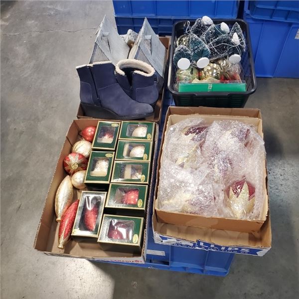 4 TRAYS OF ASSORTED CHRISTMAS DECOR