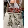 Image 2 : ASSORTED CHRISTMAS DECOR, IN TOTE AND BOX