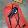 Image 2 : 6FT PRELIT XMAS TREE WITH STAND AND STORAGE BAG