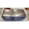 Image 2 : STORAGE BENCH WITH FLIP UP LID