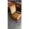 Image 3 : VINTAGE ROCKING CHAIR