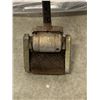 Image 2 : ANTIQUE JOHNSONS WAX FLOOR POLISHER