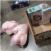 Image 2 : 2 NEW GIANT PLUSH TURTLE WITH ZIPPERED POUCH AND BABY TURTLES AND 2 UNICORN WITH ZIPPER AND SMALL UN