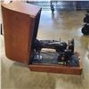 Image 1 : VINTAGE SINGER 99K SEWING MACHINE WITH COVER