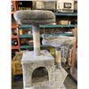 Image 2 : 5.5FT CAT CONDO WITH ACCESSORIES