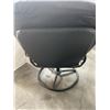 Image 3 : BLACK CHAIR