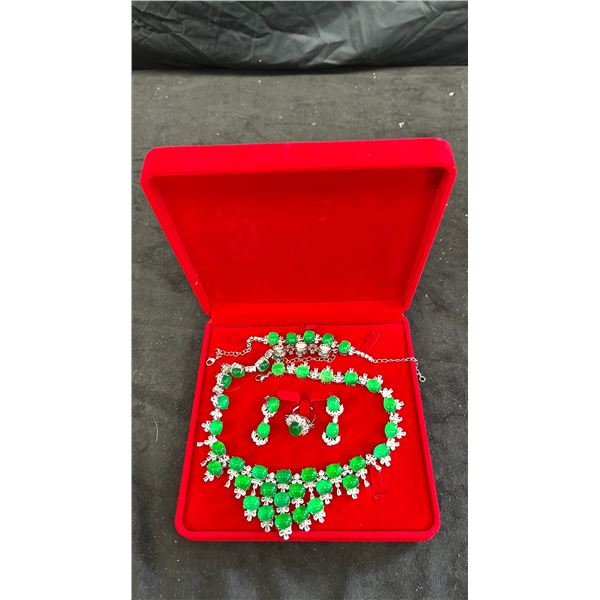 SPINACH GREEN RING, NECKLACE, BRACELET & EARRING SET