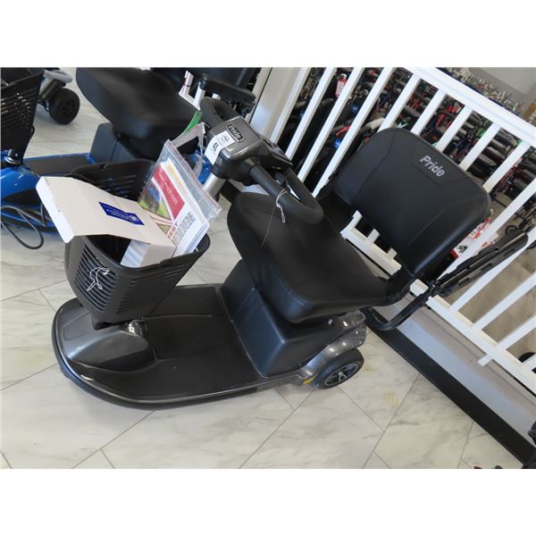 Pride Mobility Chair w/Charger - Grey