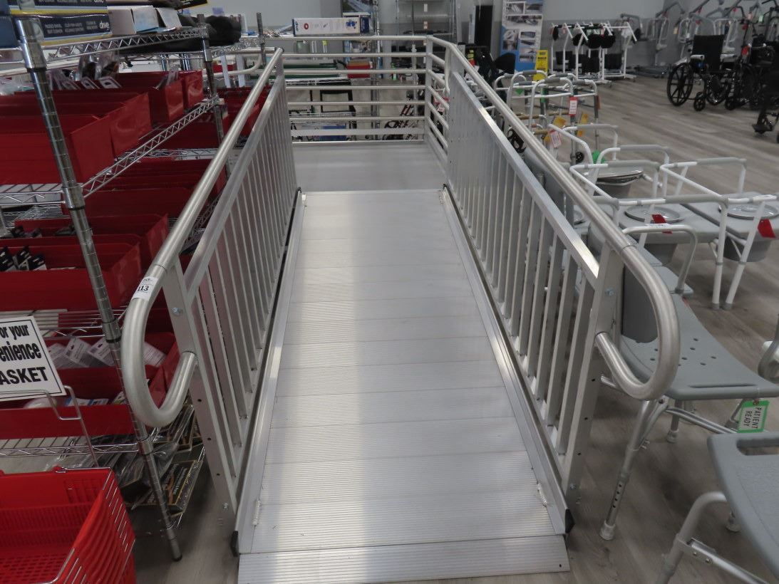 Large Alum. Double Ramp Platform Display