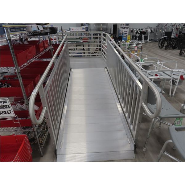 Large Alum. Double Ramp Platform Display