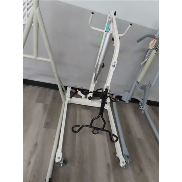 White Standard Foyer Lift