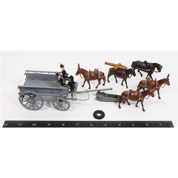 #555 METAL SOLDIERS CARRIAGE CAVALRY ARTILLERY SET