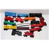 Image 1 : #578 LARGE SCALE LOT 16 PLASTIC TRAIN CARS W/ MARX