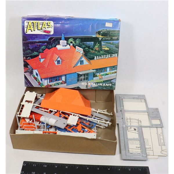 #595 OPENED BOX ATLAS RESTAURANT KIT 700 ROADSIDE