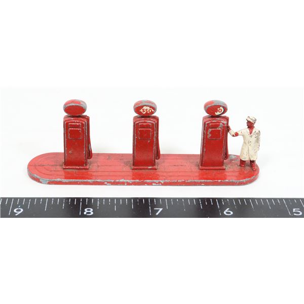 #599 LESNEY 1962 ESSO GAS PUMPS METAL TOY MADE IN