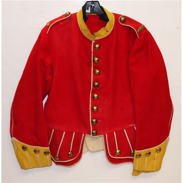 #679 WW2 CANADIAN PIPERS TUNIC +INSIGNIA CALGARY