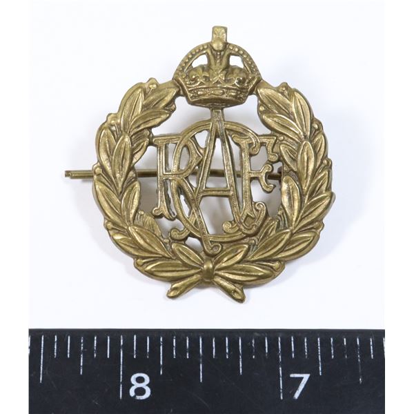 #847 WW2 ROYAL CANADIAN AIR FORCE CAP BADGE