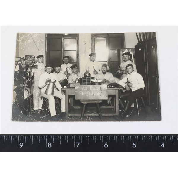 #939 WW1 IMPERIAL GERMAN GROUP PHOTO W/HELMETS