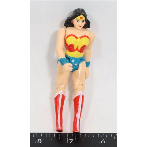 #1108 1989 WONDER WOMAN ACTION FIGURE TOY BIZ