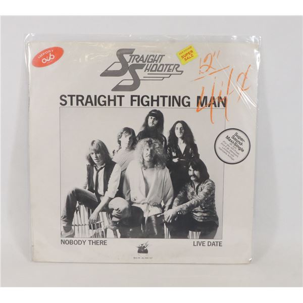 #1164 SEALED VINYL STRAIGHT SHOOTER FIGHTING MAN