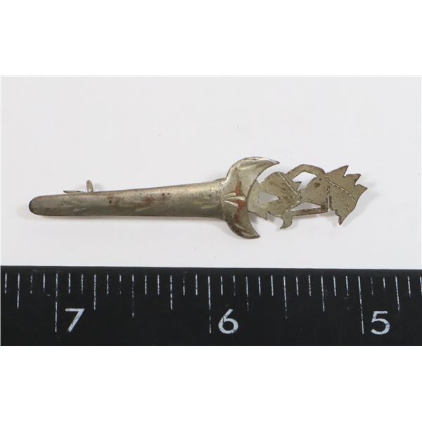 #1268 ANTIQUE INDONESIAN KRIS DAGGER PUPPET PIN