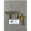 Image 2 : 3 Antique Clock Keys