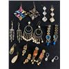 Image 2 : Large Lots Of Vintage Earrings