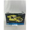 Image 2 : 1:24 Scale Testors Easy Builder Chevrolet Camaro Model Kit