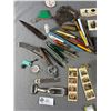 Image 2 : Lot Of Vintage Junk Drawer Finds
