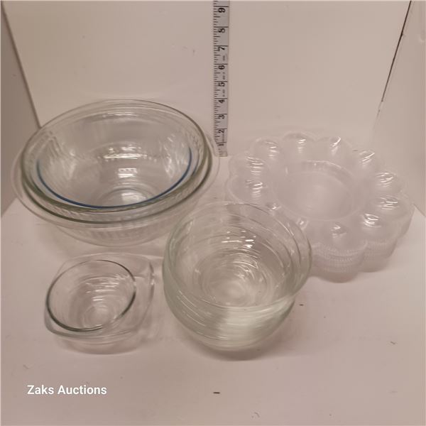 Lot of Vintage Mixing Bowls Etc